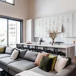 Expansive 7 Bedroom Heated Pool & * New Orleans
