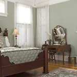 Southern Comfort Bed And Breakfast