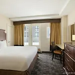 Hotel Embassy By Hilton Convention Center