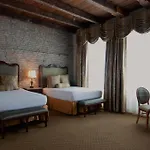 French Market Hotel