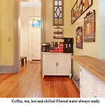 Sweet Emma\'S Hideaway