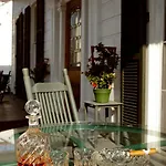 Ashton's Bed & Breakfast 4*