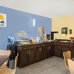 Hotel Days By Wyndham Pontchartrain 3*