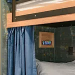 Hi *