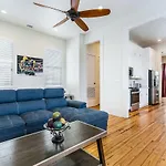 3br On Carondelet By Hosteeva