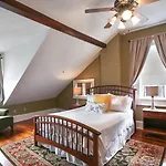 Elysian Fields 3* New Orleans