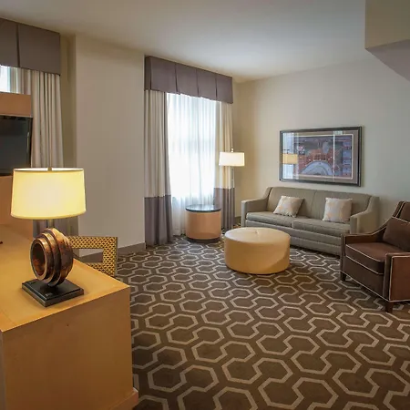 Hotel Hampton & Downtown French Quarter Area