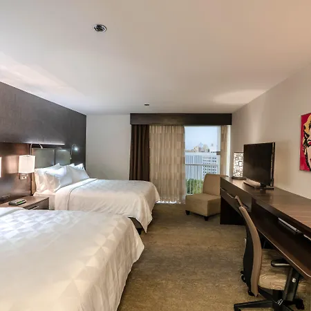Hotel Hampton & Downtown French Quarter Area