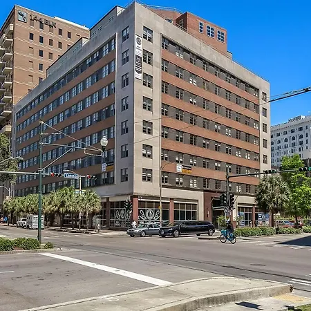 Apartment Spacious A Short Ride Away From Superdome
