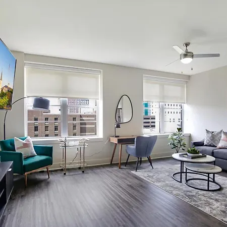 Ideal Next Door To French Quarter * New Orleans