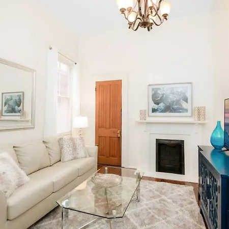 Apartment Pershing