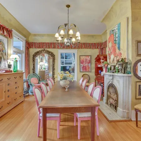 Private Pool And Backyard Lavish Haven! New Orleans