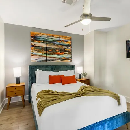 The Big Easy's Finest: 4-br Luxury In Nola