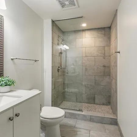 The Big Easy's Finest: 4-br Luxury In Nola *