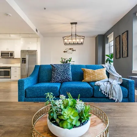 The Big Easy's Finest: 4-br Luxury In Nola