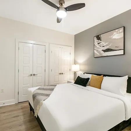 The Big Easy's Finest: 4-br Luxury In Nola *