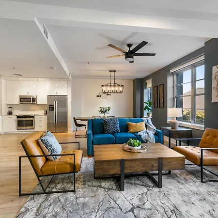 The Big Easy's Finest: 4-br Luxury In Nola *