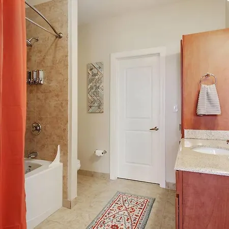 #1400 Spacious Near French Qtr Canal Street New Orleans