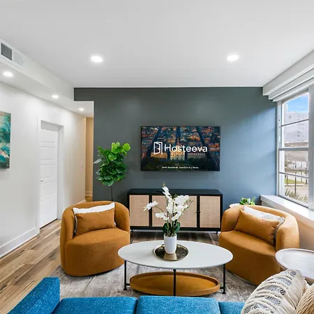Downtown Delight 4br 2bath Luxury