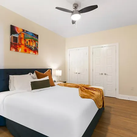 Apartment French Quarter Oasis: Spacious 4-bedroom *