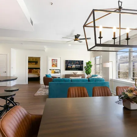 French Quarter Oasis: Spacious 4-bedroom *