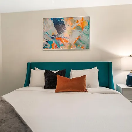 Spacious Luxury 4br Moments From French Quarter *