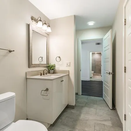 Apartment Spacious Luxury 4br Moments From French Quarter *