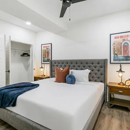 Chic 4br In California Building *