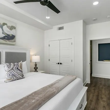 Chic 4br In California Building Apartment *