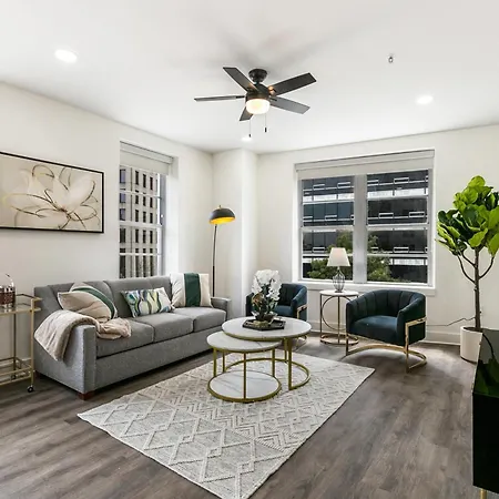 Chic 4br In California Building *