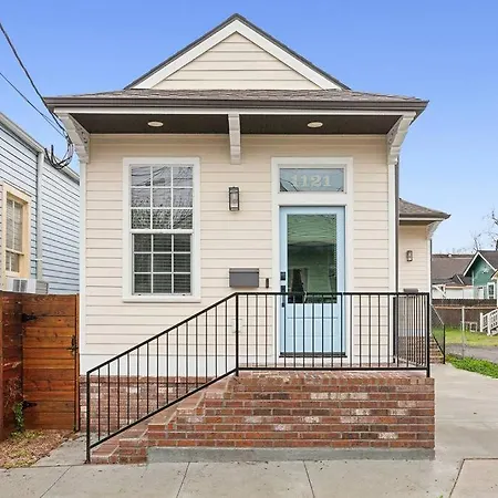 The Bartholomew - Bywater's Holiday home *