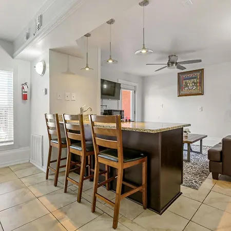 Apartment Carondelet Street Spacious Close To French Quarter
