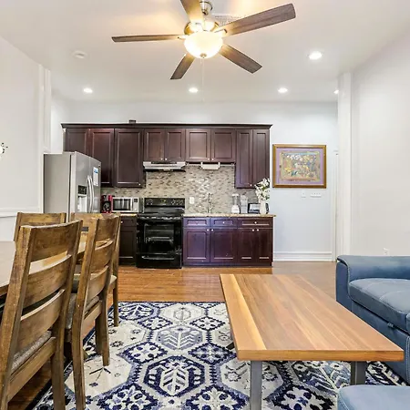 Carondelet Street Spacious Close To French Quarter Apartment *