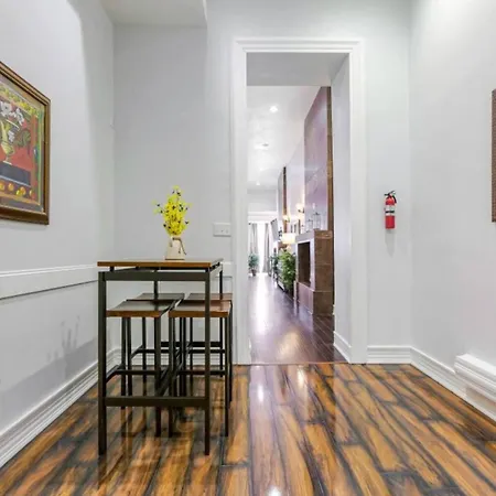 Carondelet Street Spacious Close To French Quarter Apartment New Orleans