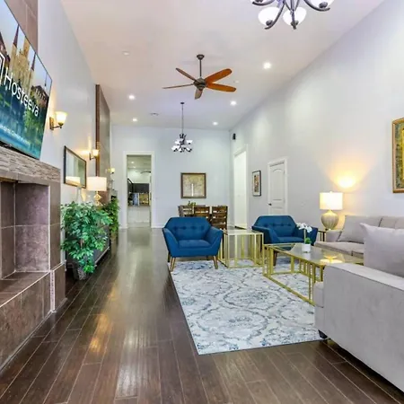 Carondelet Street Spacious Close To French Quarter Apartment New Orleans