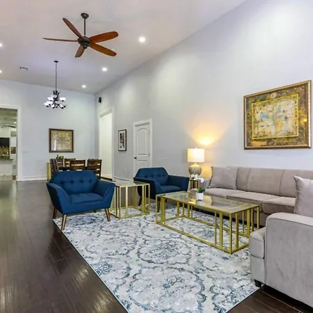 Carondelet Street Spacious Close To French Quarter Apartment New Orleans