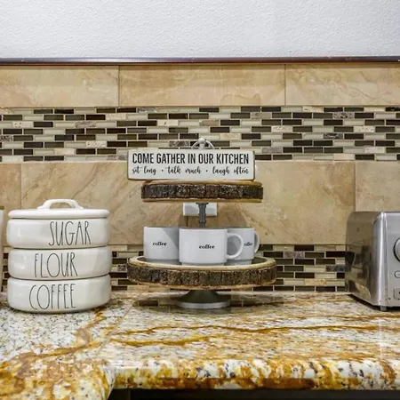Apartment Carondelet Street Spacious Close To French Quarter