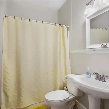 Apartment 7 Min To Cbd, 3 Nights Minimum, Parade Route, New Orleans
