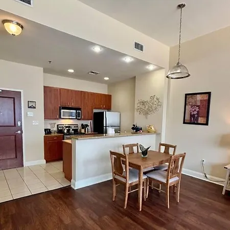 Apartment Spacious 1br Near French Quarter With Pool & Gym