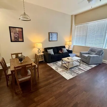 Spacious 1br Near French Quarter With Pool & Gym Apartment *