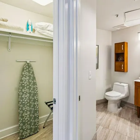 Delightful Downtown Modern Apartment New Orleans