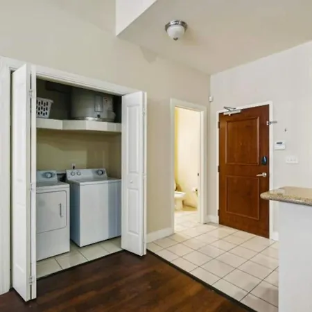 Apartment Delightful Downtown Modern *