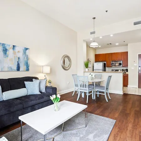 Delightful Downtown Modern * New Orleans