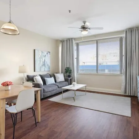 Apartment Delightful Downtown Modern