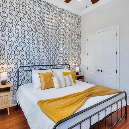 Treme W Plunge Pool & Arcade Games Holiday home New Orleans