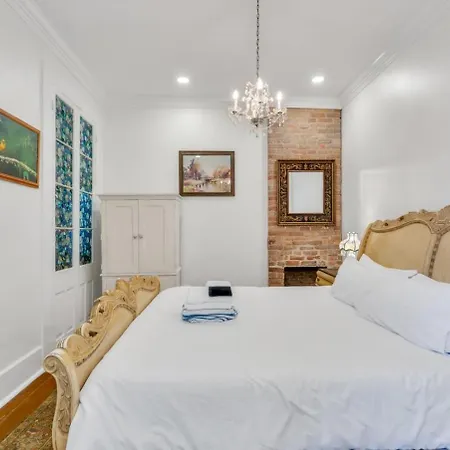Elegant 3br Historic With Pool - Steps To Fq