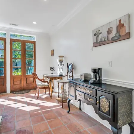 Elegant 3br Historic With Pool - Steps To Fq Holiday home New Orleans