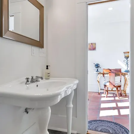 Elegant 3br Historic With Pool - Steps To Fq Holiday home *
