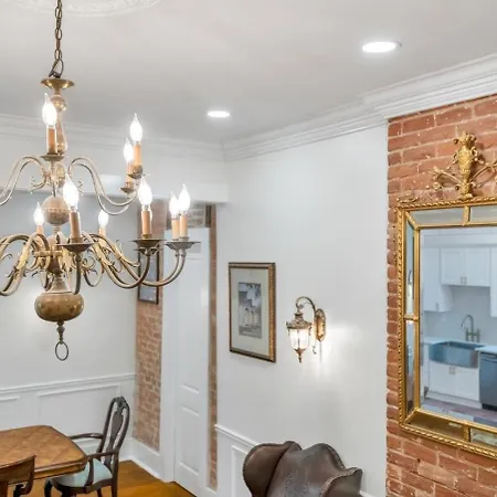 Elegant 3br Historic With Pool - Steps To Fq Holiday home