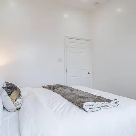 Luxury 6 Bedroom Oasis Apartment New Orleans
